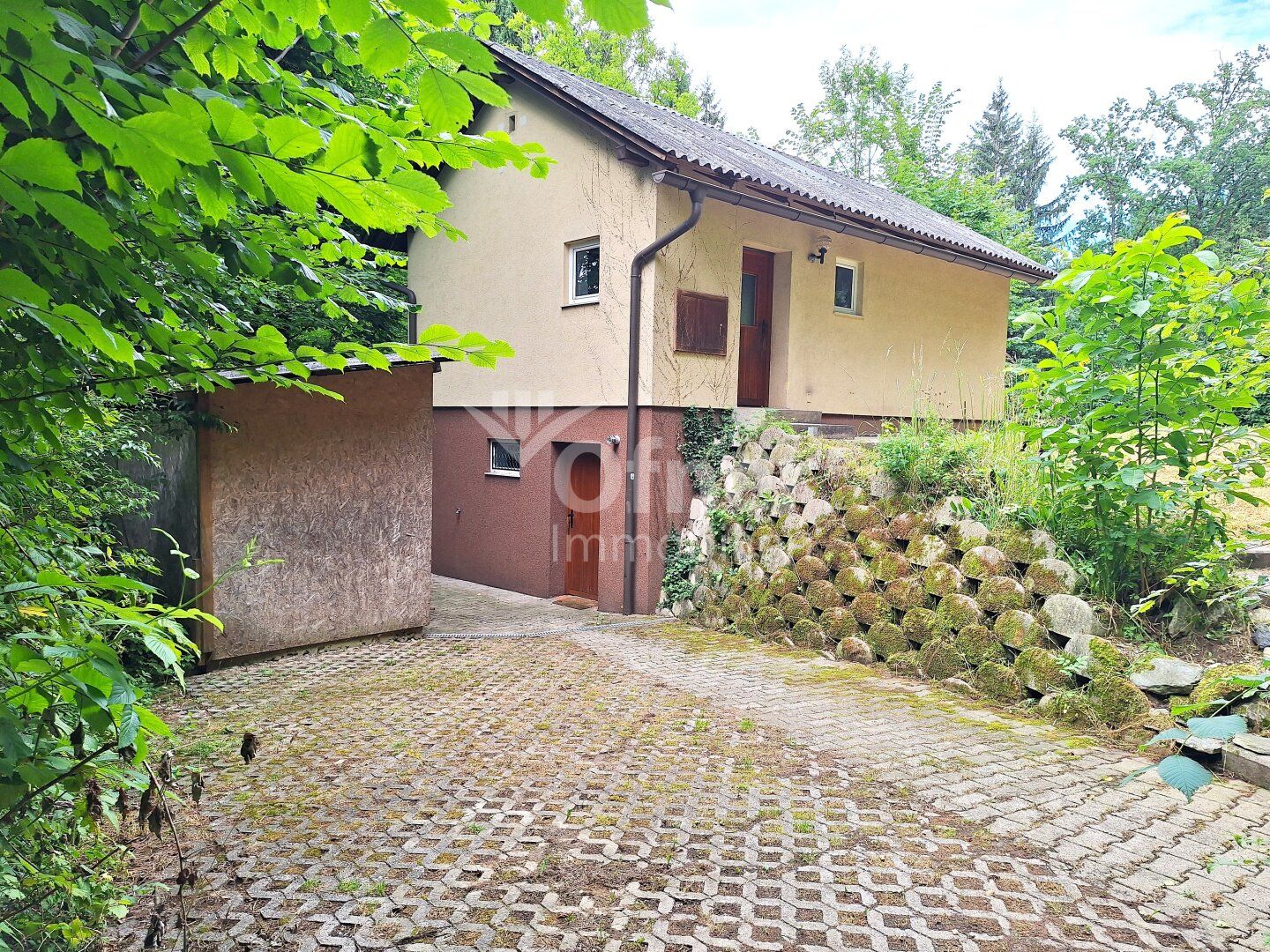 Wochenendhaus in idyllischer Alleinlage - nur wenige Minuten in die Stadt