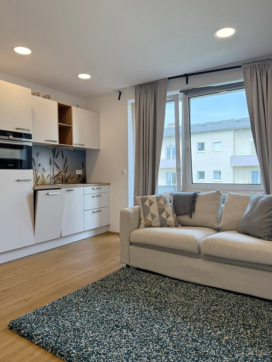 Komplett ausgestattete Wohnung mit Balkon - Ideal für Studenten und Berufsreisende!