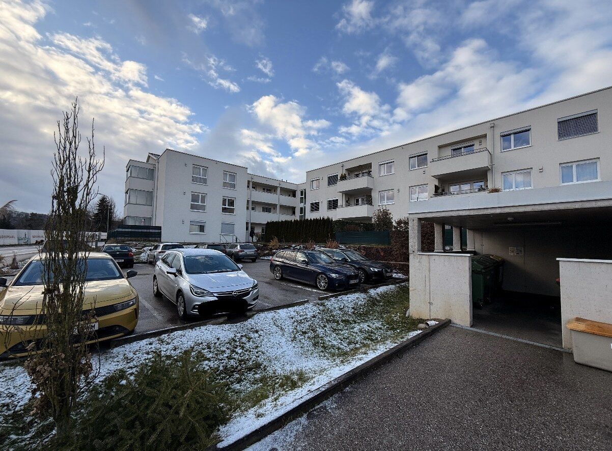 Traumhafte 4-Zimmer Wohnung in Vöcklabruck - Modernisiert, mit Loggia und Garage - Jetzt kaufen!