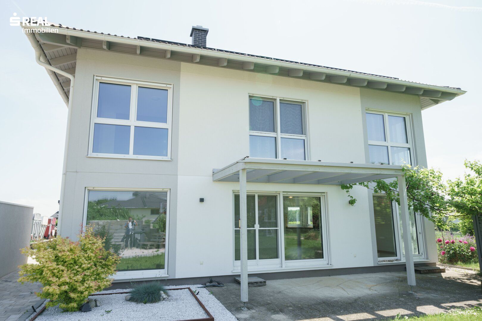 Modern, ruhig und Naturwald Nähe - 155m² ELK Fertighaus mit 6 Zimmer, Garage und gemütlichen Garten!