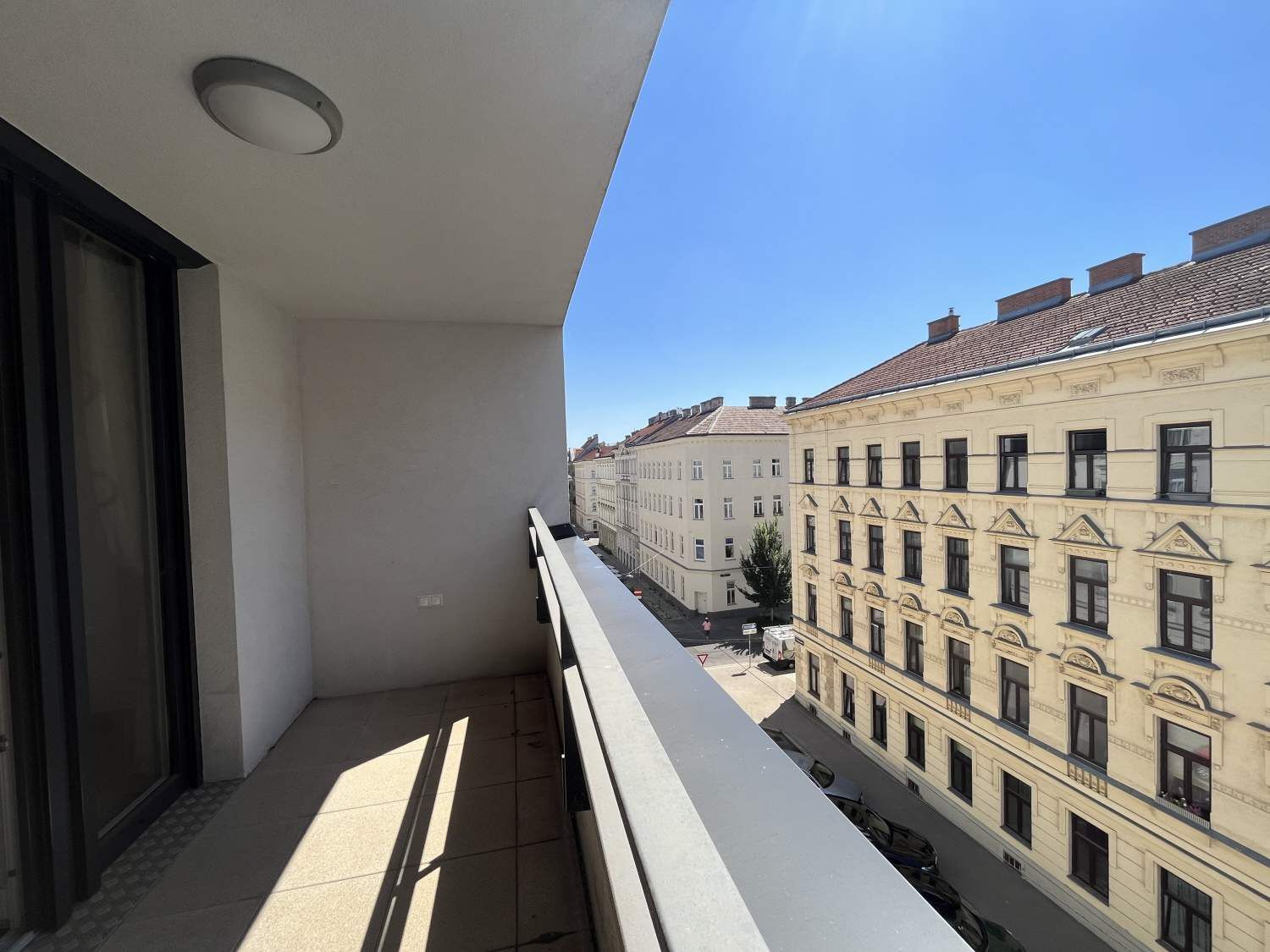 Traumhafte 3-Zimmer-Wohnung mit sonniger Loggia und Garage - Blumengasse