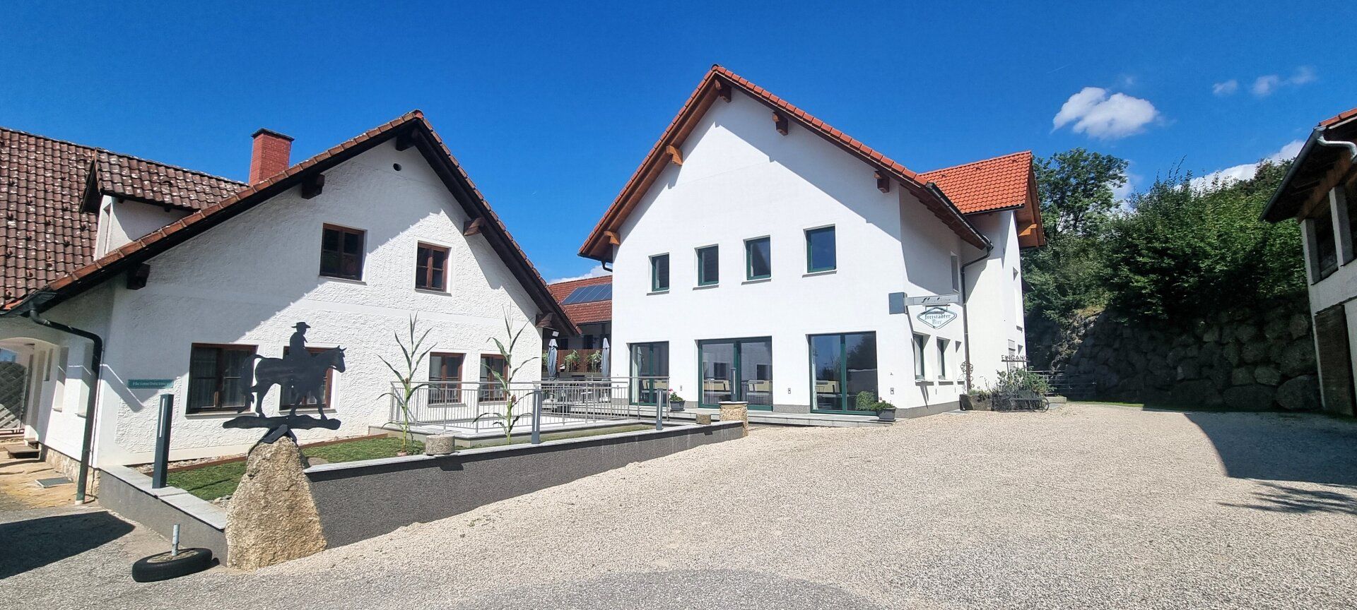 Traumanwesen für Pferdeliebhaber in Alleinlage mit ca. 13 ha - Wanderreiten im Pferdereich Mühlviertler Alm !! - Ansicht 3