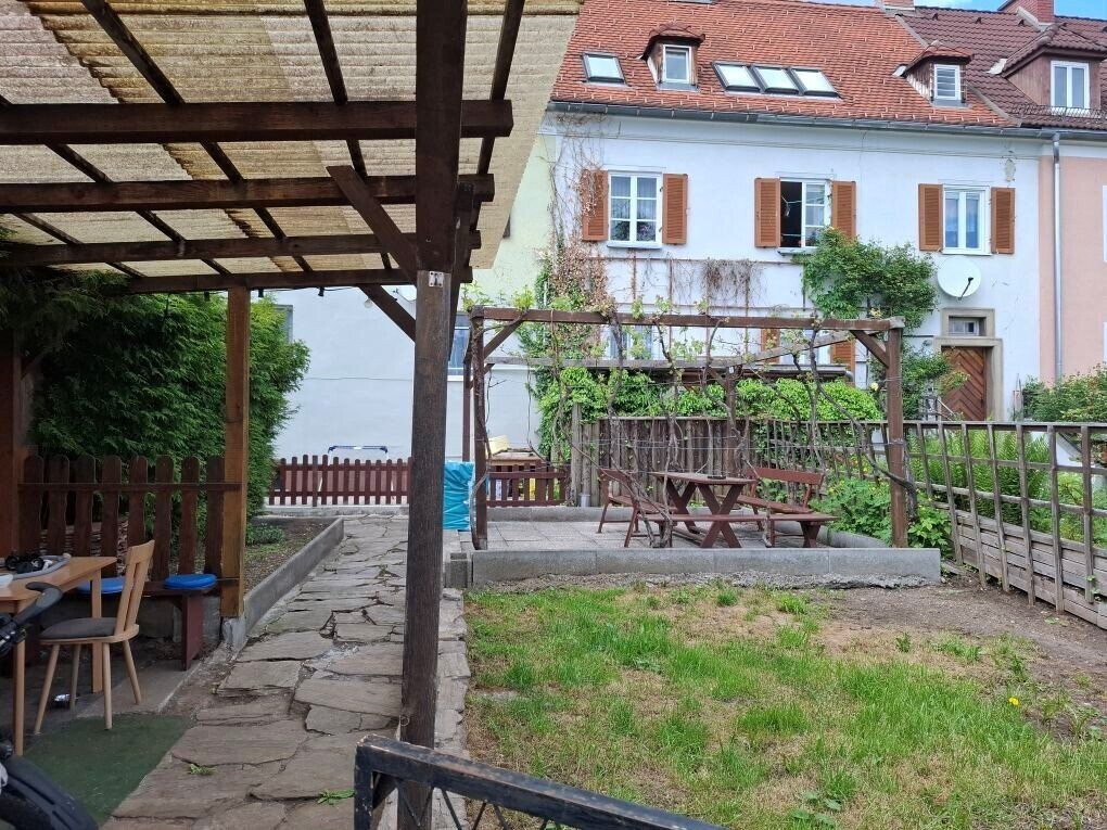Teilmöblierte 3-Zimmer-Wohnung inklusive Küchenblock und Gartennutzung in Trofaiach zu kaufen !