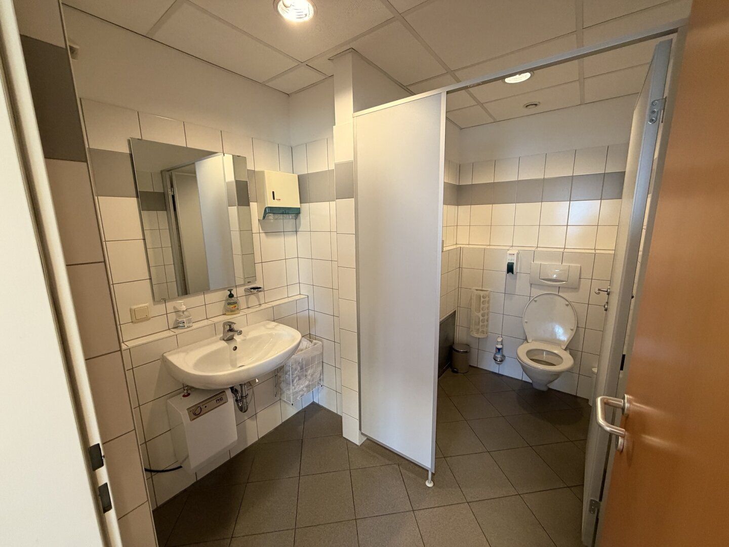 Moderne Büro/Praxis in Graz: 104m² mit Balkon, nur 1.571,99 € Miete! - Ansicht 5