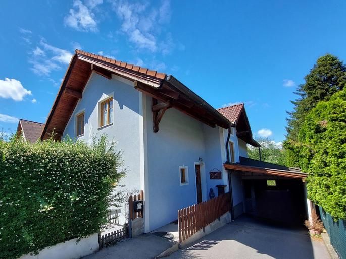 Gepflegtes Einfamilienhaus mit Bachzugang in Maria Anzbach