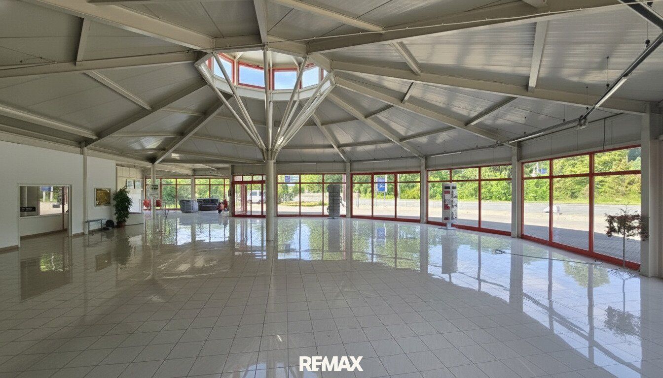 Flexible Gewerbefläche in Spielfeld - 330 m² Halle, 700 m² Freifläche, teilbar und bestens sichtbar - Ansicht 5