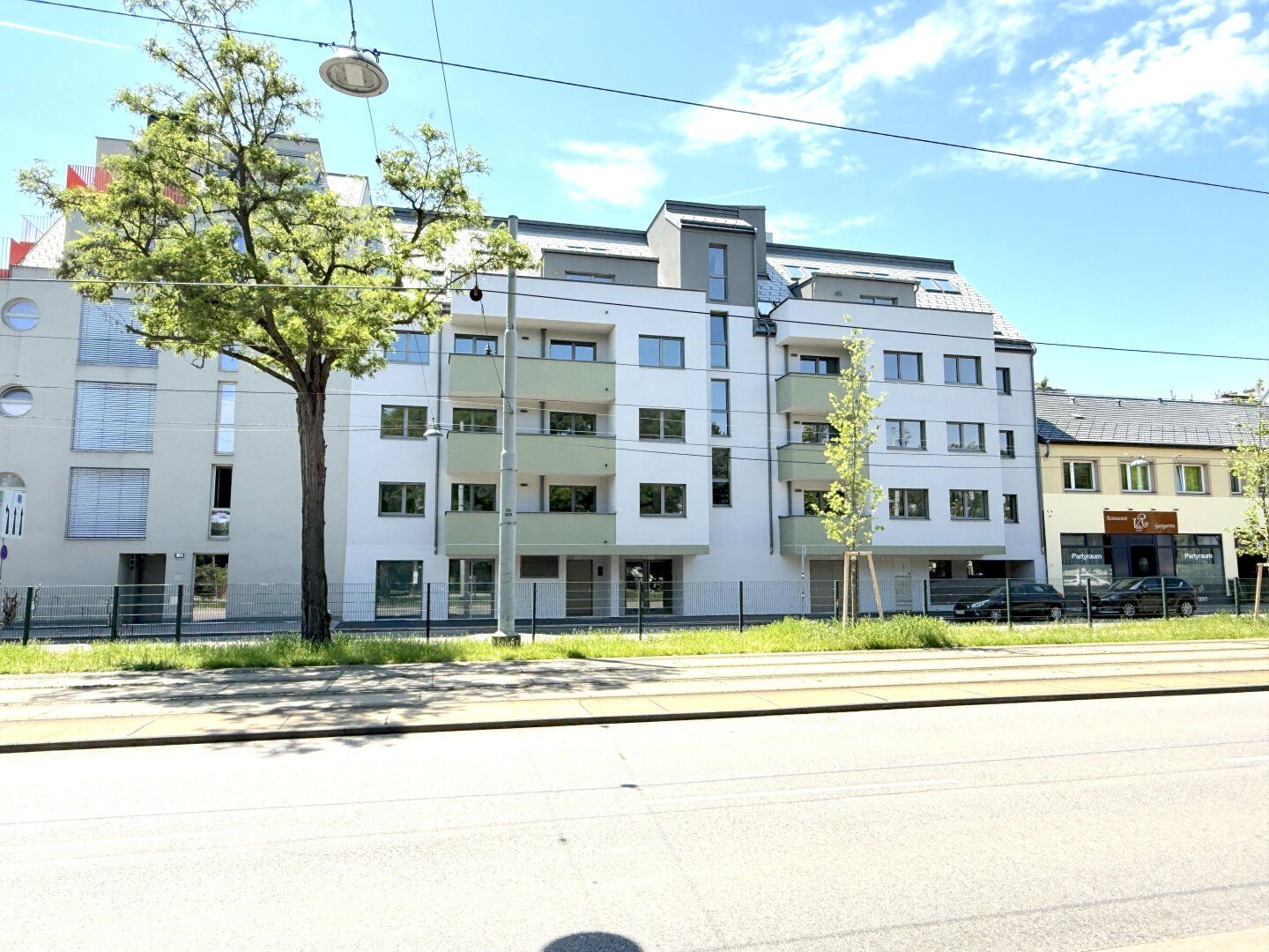 EHK 100 | 2 Zi mit südseitigem Eigengarten & Terrasse