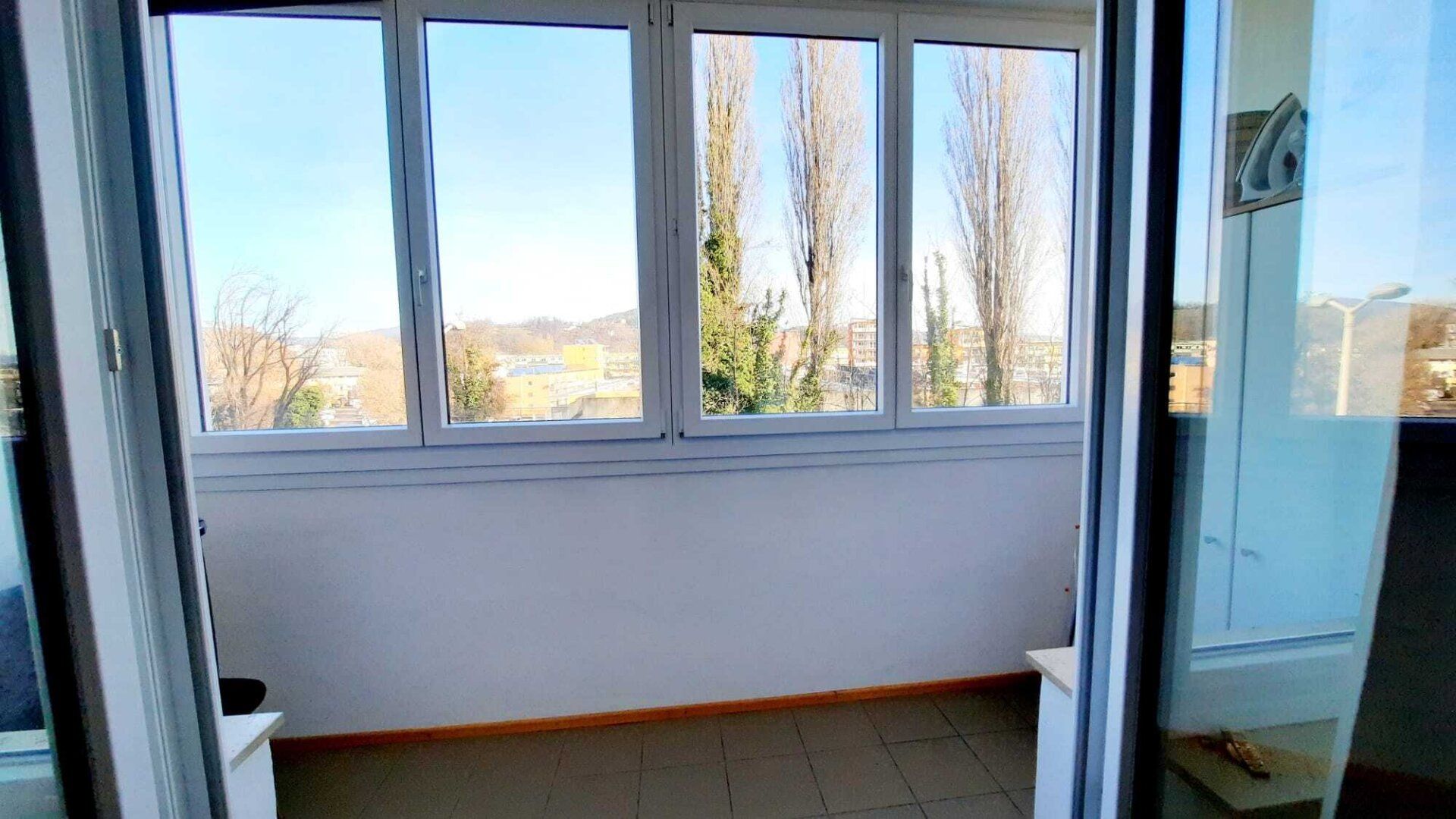 4- ZIMMER- ANLEGERWOHNUNG MIT EINER RENDITE ÜBER 5 %.