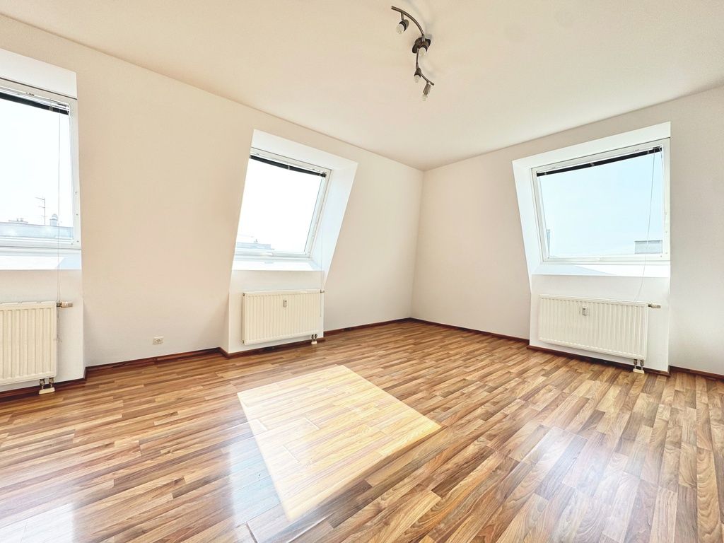 TOPLAGE - NÄHE DONAUZENTRUM | HELLE 2 ZIMMER | U-BAHN-NÄHE