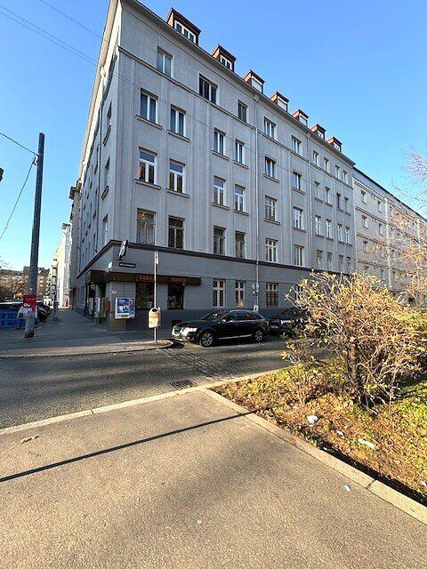 Charmantes Altbau-Schmuckstück in Favoriten - Verwandeln Sie es mit Adaptierungsarbeiten in Ihr Traumzuhause!