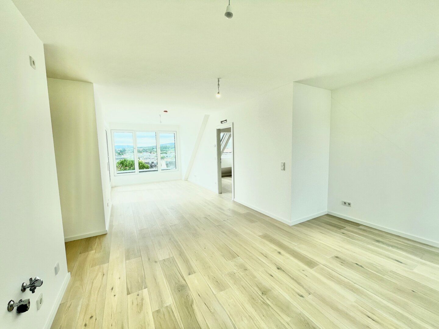 DACHTRAUM - ERSTBEZUG mit großer TERRASSE + GARTEN + GARAGE in 1140 WIEN - Vista 4