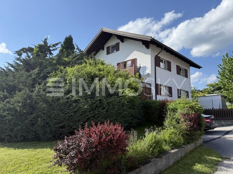 Familientraum mit Potential - mit Garten, Balkon und 2-XL Garagen!