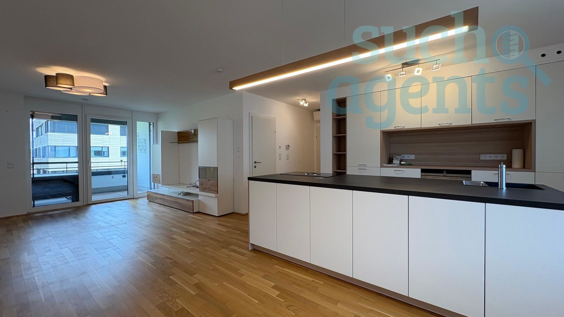 Exklusive Neubauwohnung mit Balkon, Loggia und Tiefgaragenplatz