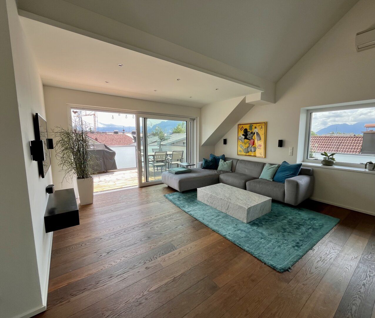 130m² Dachgeschoss-Wohnung 