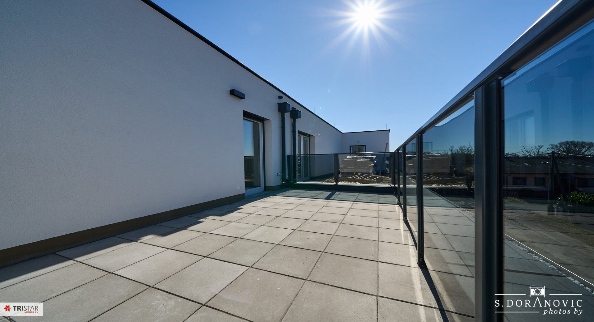NEU! ++ 5 ZIMMER / KELLER / GARTEN / 3 TERRASEN / 1 PKW-STELLPLATZ ++ SCHLÜSSELFERTIG ++ NÄHE BADESEE SÜSSENBRUNN ++ 1220 WIEN ++