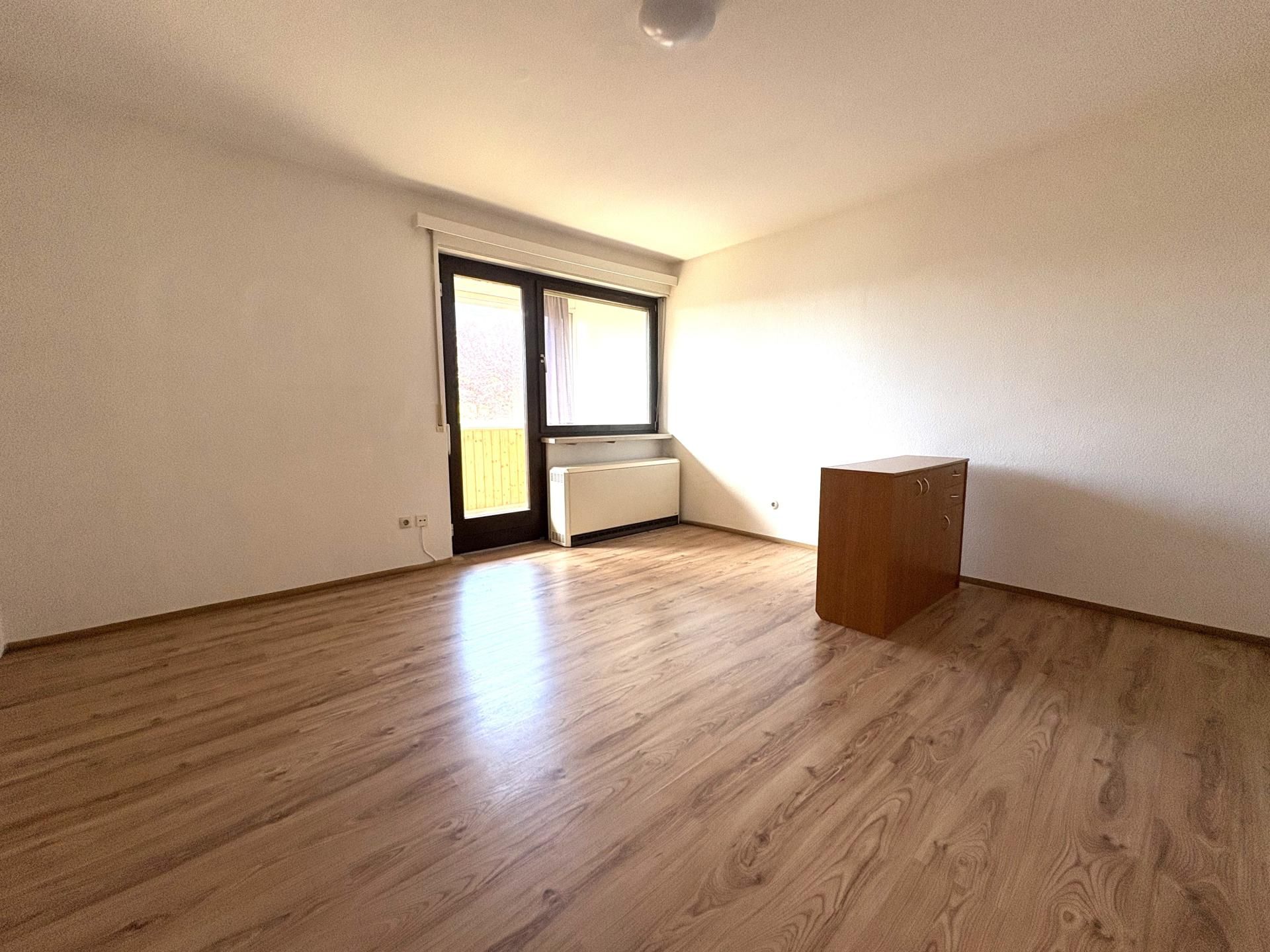 Kleine Garconniere in ruhiger Siedlungslage unweit dem Stadtzentrum