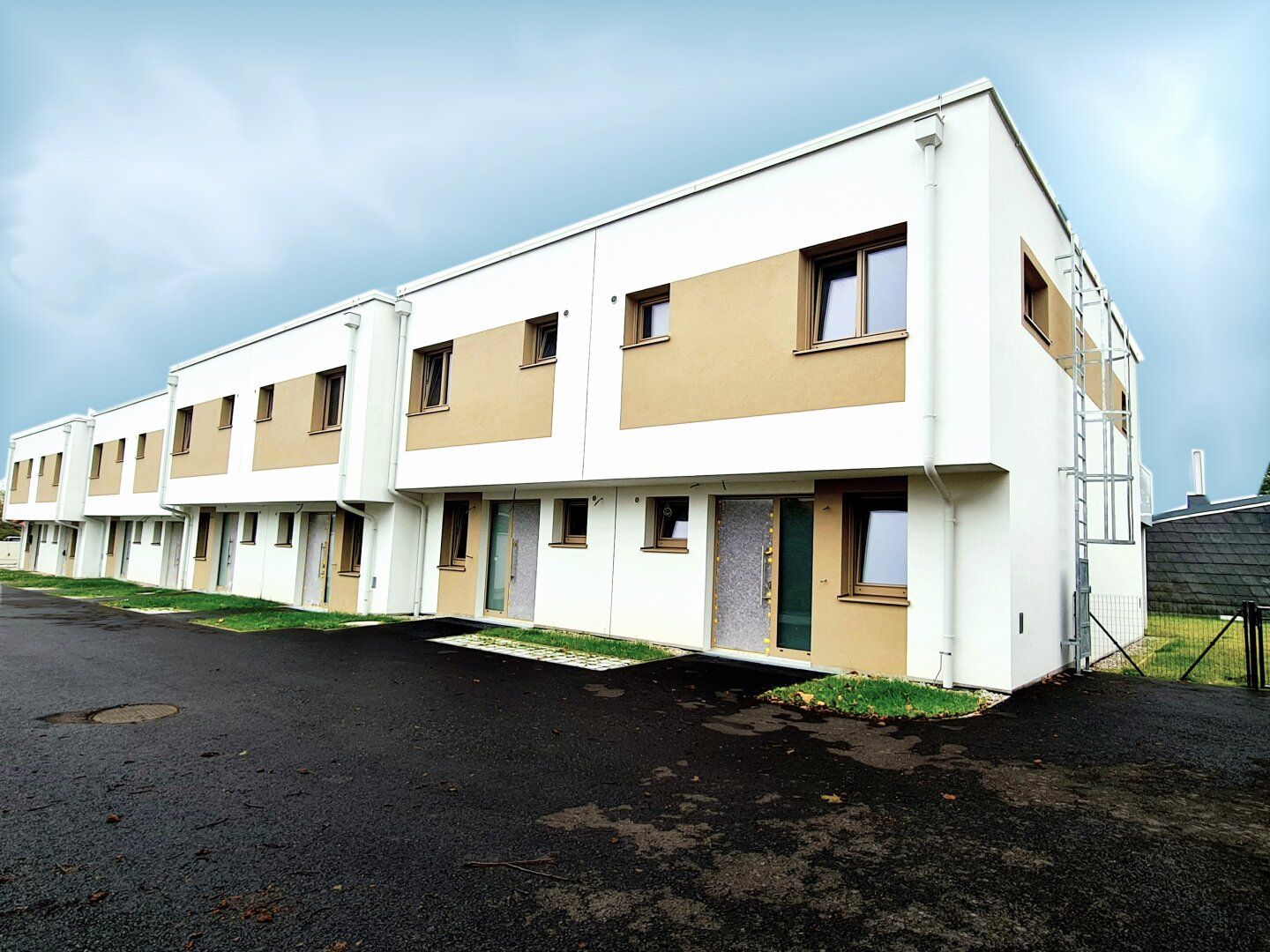 Familientraum in Massivbauweise - Modernes Reihenhaus mit Garten - inkl. PV ANLAGE – pohled 2