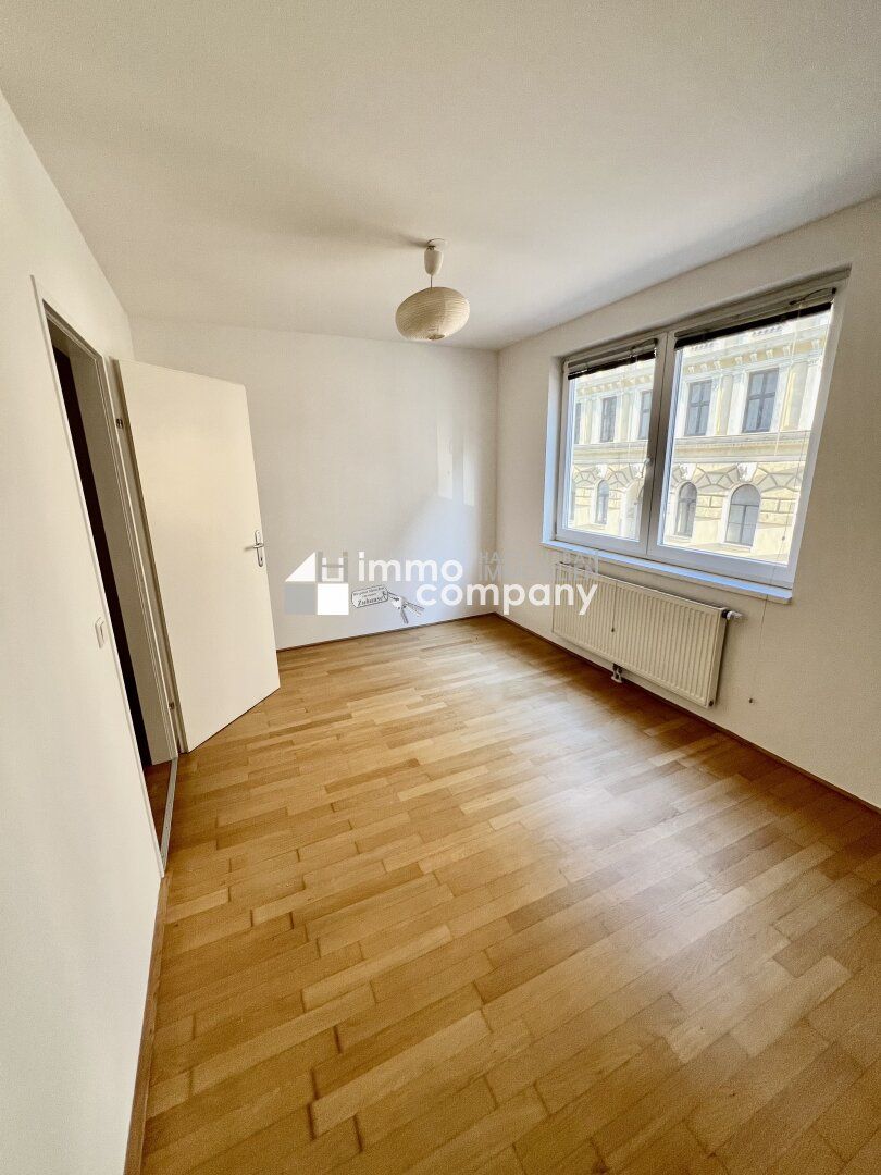 Am Augarten wohnen, zu Fuß in den ersten Bezirk - einmalige Terrassenwohnung mit 2 Zimmern!
