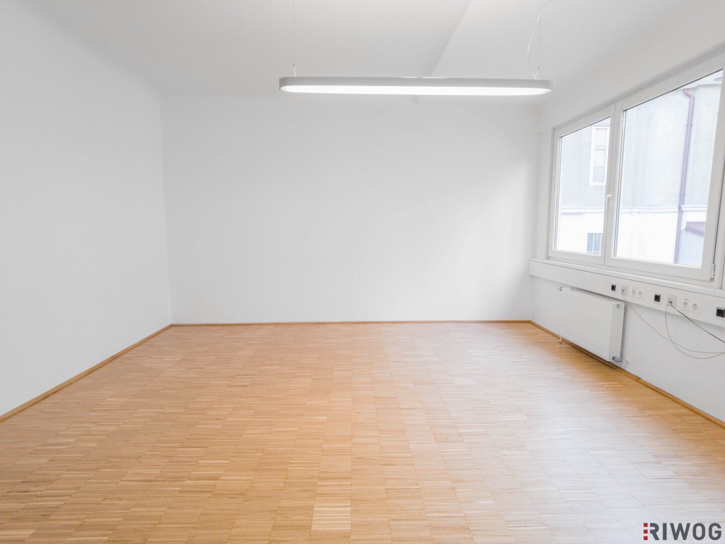 Topsaniertes, hofseitiges Büro mit 180m² & effizientem Grundriss beim Museumsquartier! Optionale Parkplätze vorhanden! - Ansicht 2