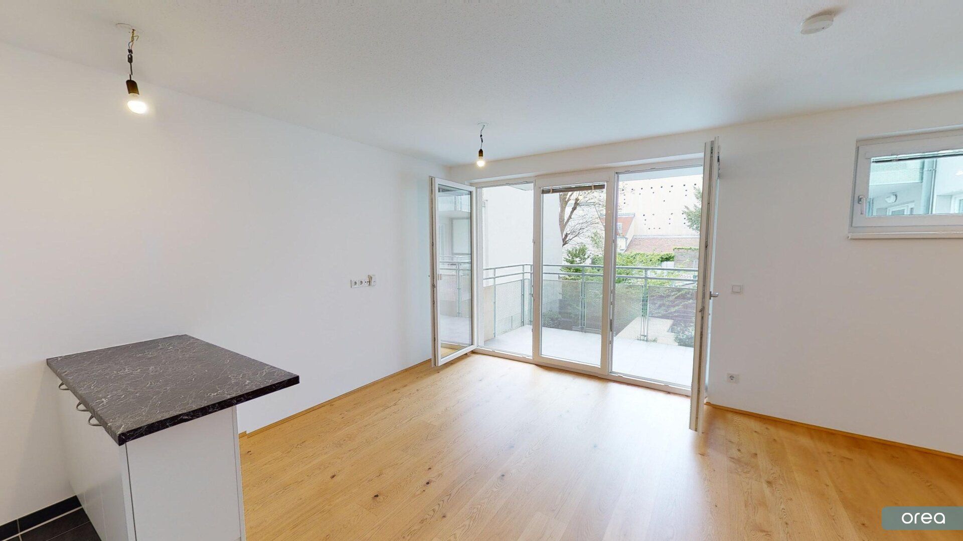 orea | Charmante 1-Zimmer-Wohnung mit Balkon in den Innenhof | Smart besichtigen · Online anmieten