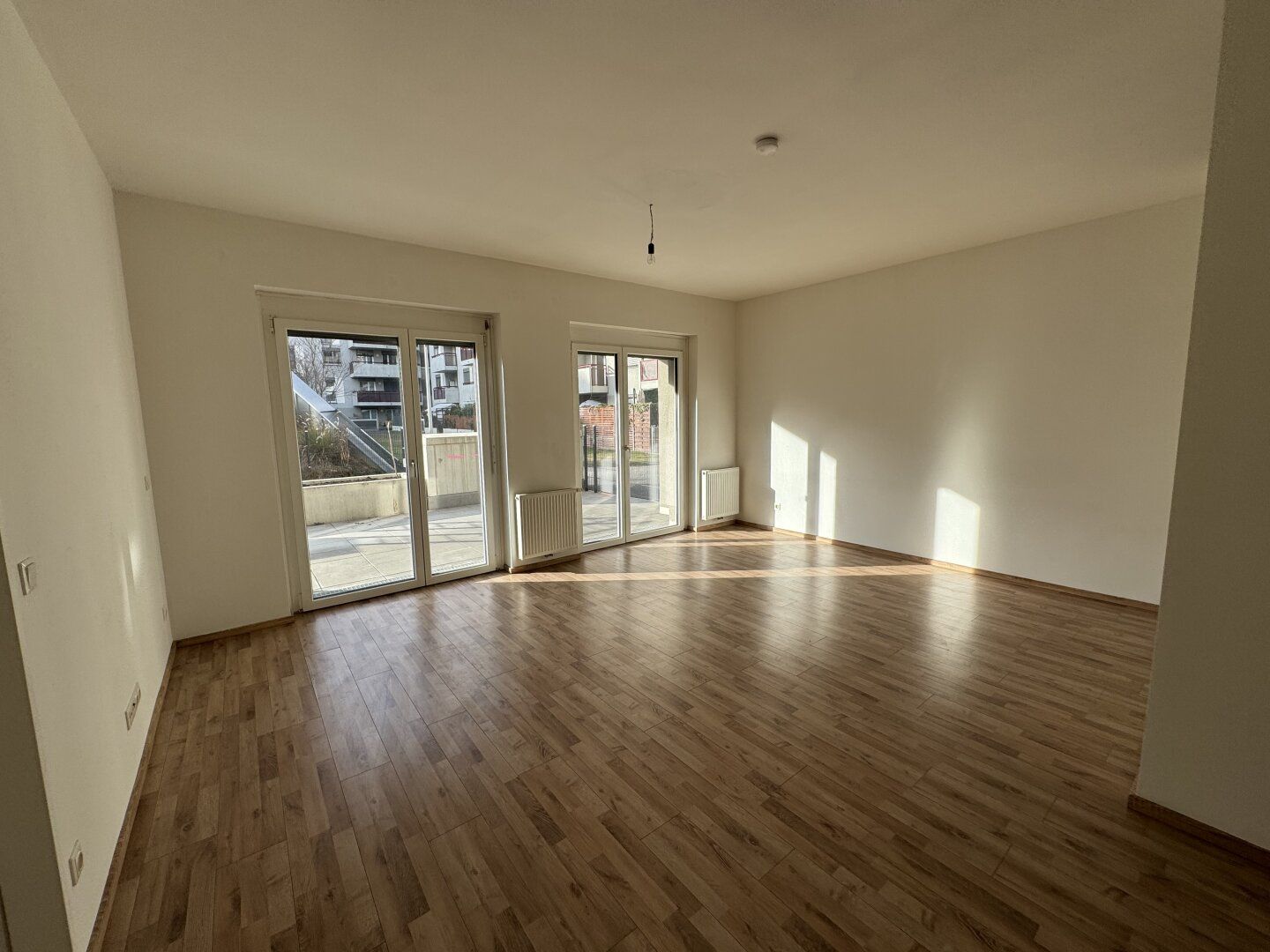 Geräumige 2 Zimmer Erdgeschoßwohnung mit 35 m² Terrasse- unbefristeter Mietvertrag