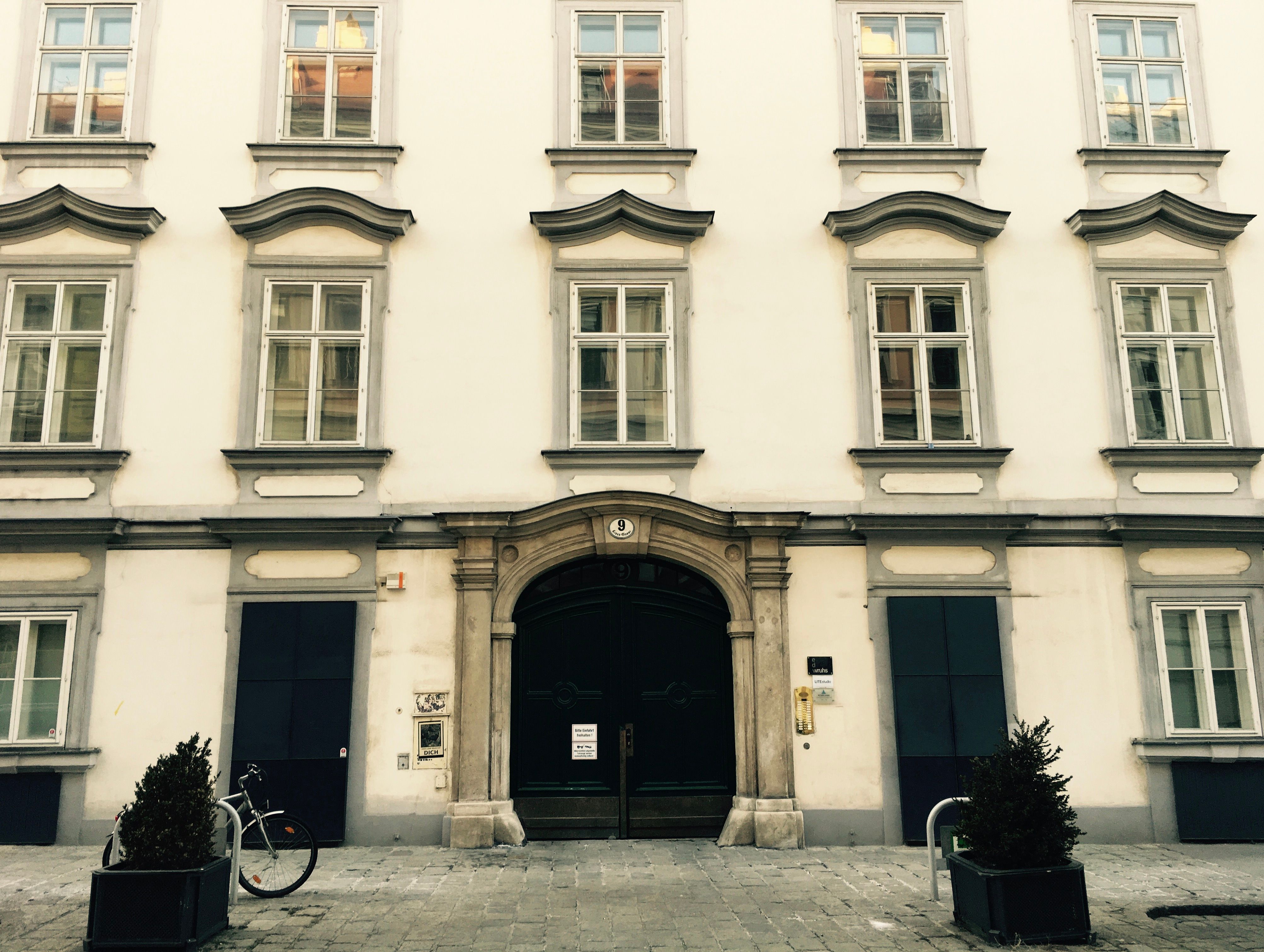 Nahe Rathaus und Universität