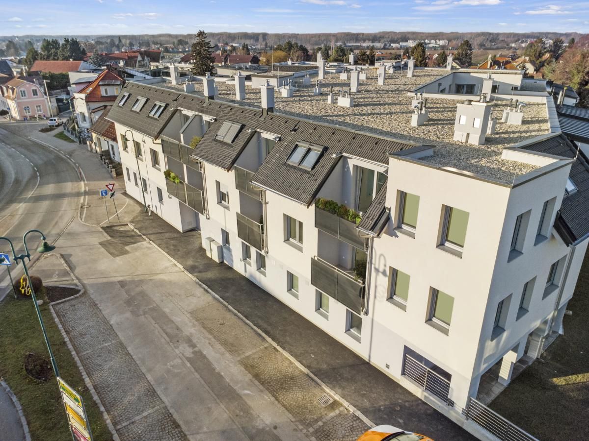 ++ NEUBAU und ERSTBEZUG ++ DREI Zimmer mit TERRASSE