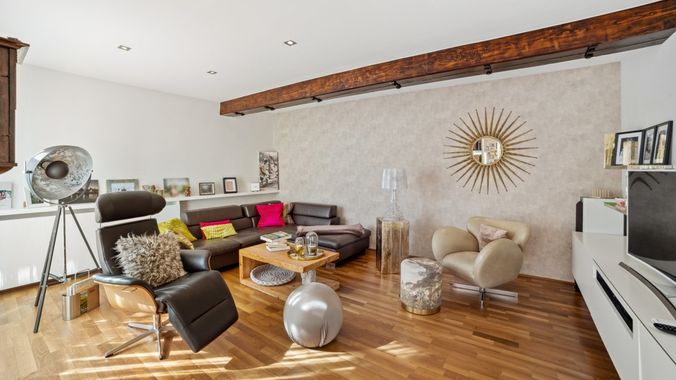 Gemütliches Wohnzimmer mit Untersbergblick