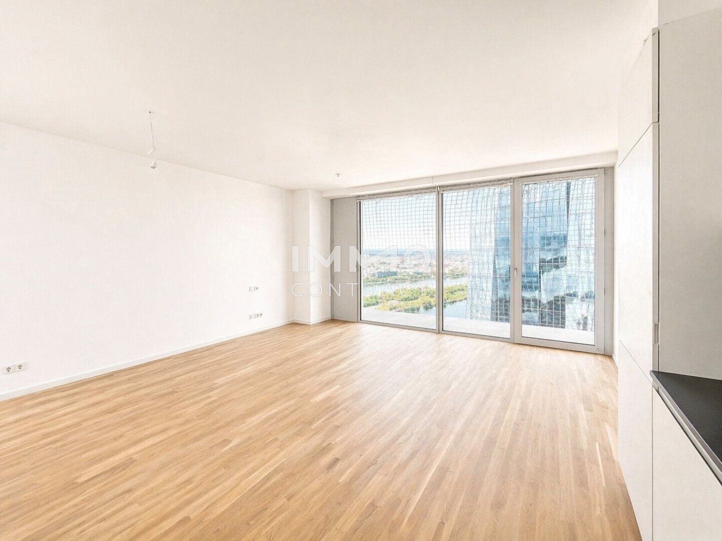 Above the City - U1 Donauinsel: DC2 Tower: SKY RESIDENCES