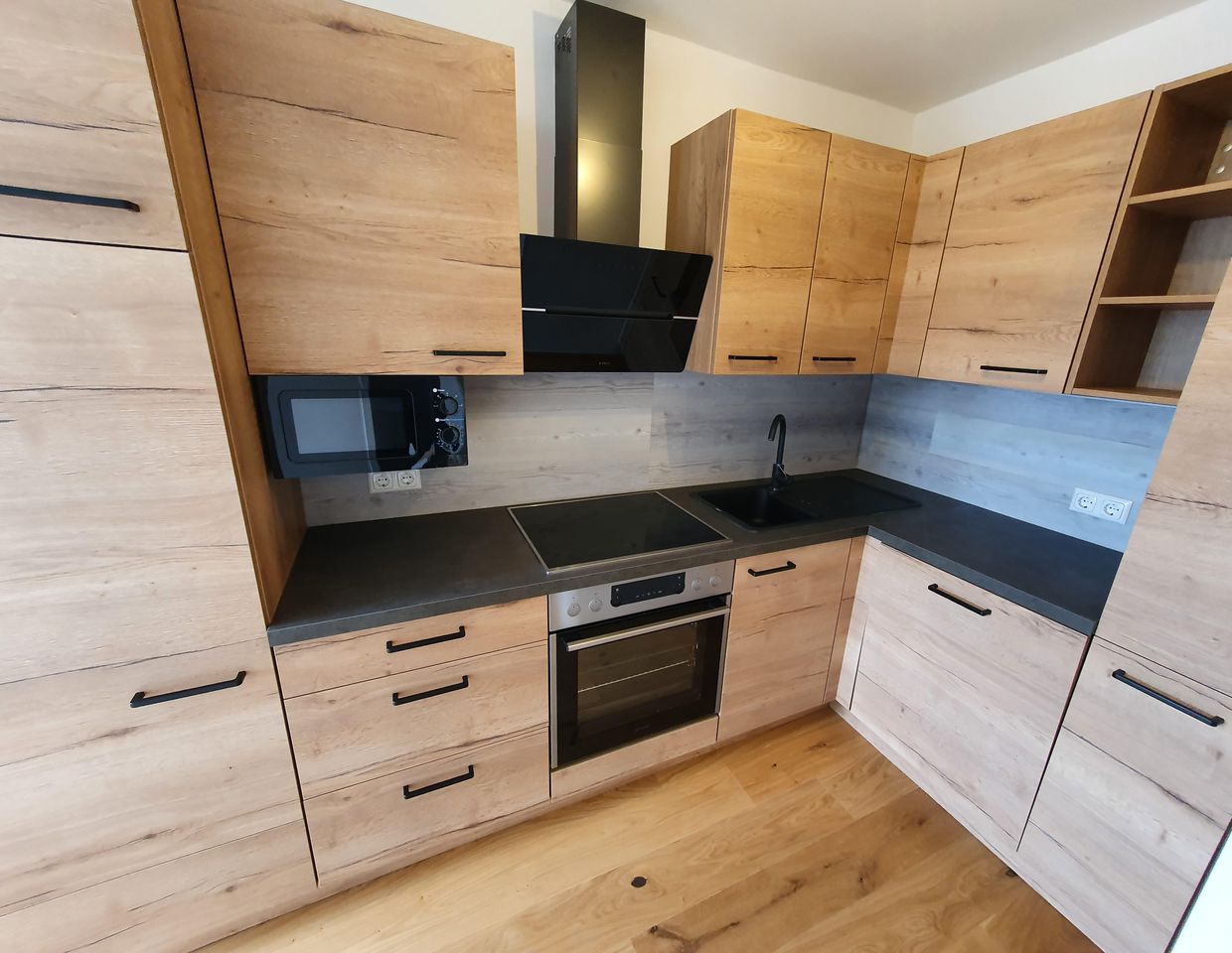 Helle 3-Zimmer Wohnung mit überdachtem Balkon