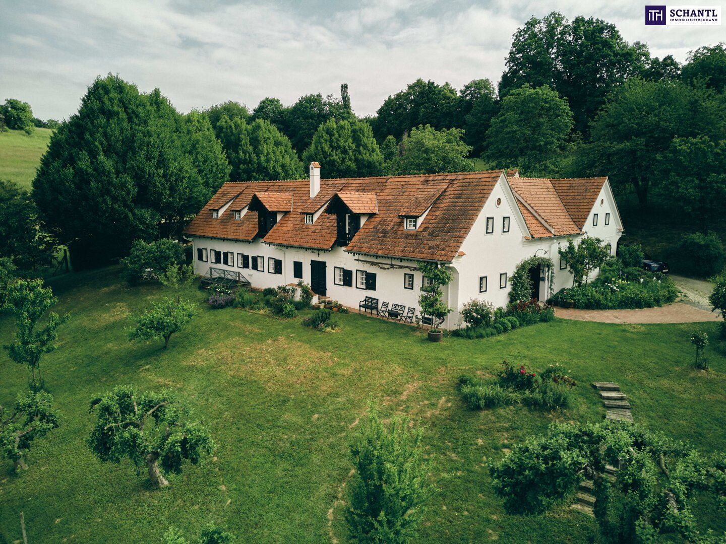 Historischer Vierkanthof in der Thermenregion Bad Loipersdorf - Wo Natur, Geschichte und Exklusivität aufeinandertreffen