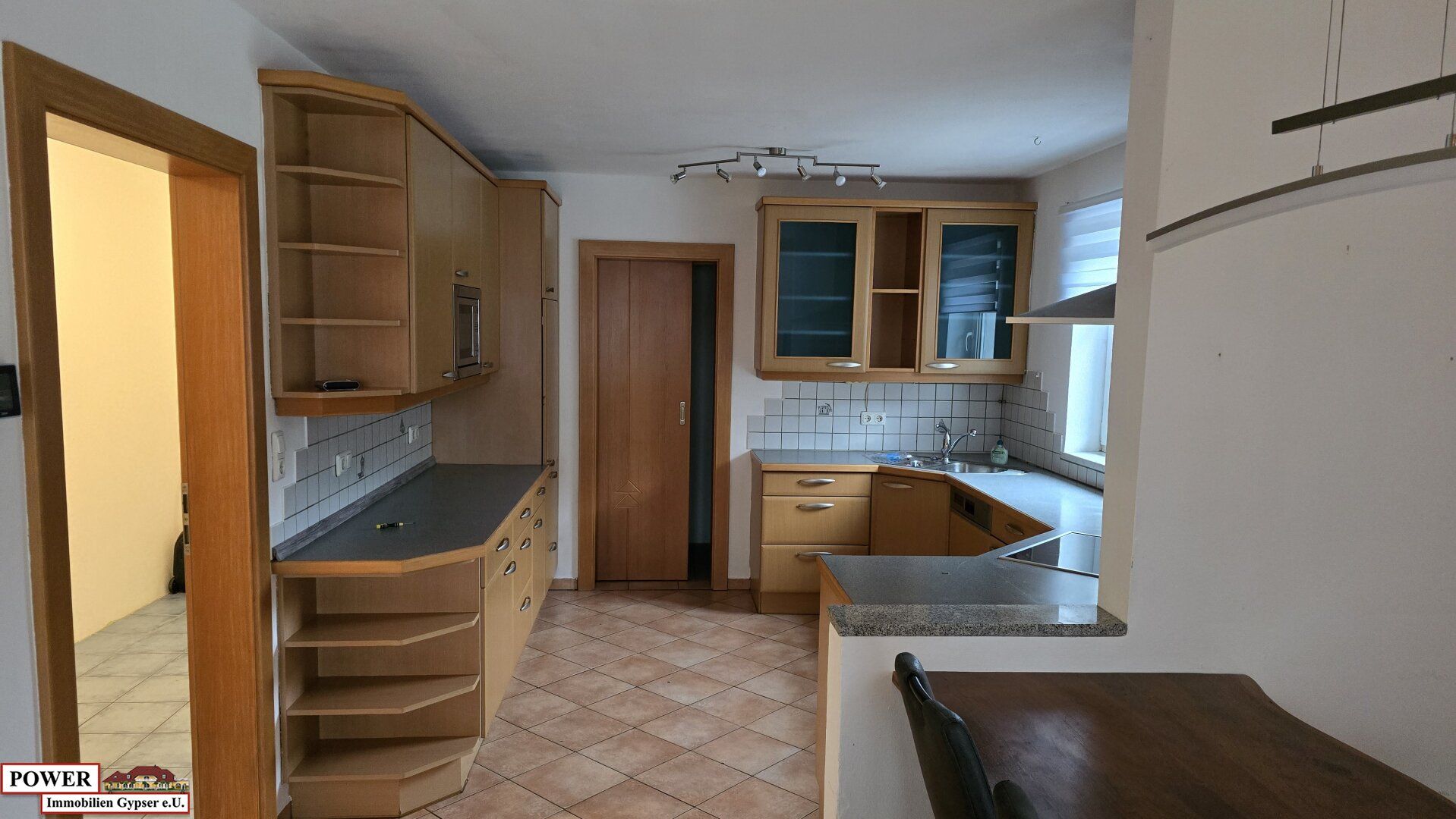 Sie suchen Ruhe und Entspannung, dieses Wohnhaus bietet beides.