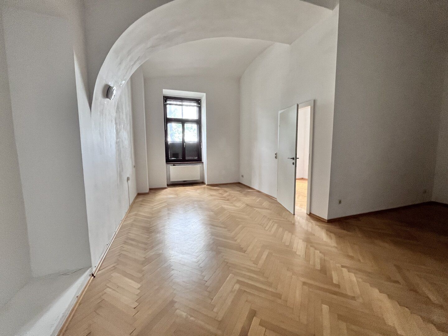 Graz-Zentrale Lage: 2. MONATE MIETFREI! Preiswerte 2-Zimmer-Wohnung mit Lift und optimaler Öffi-Anbindung! – pohled 3
