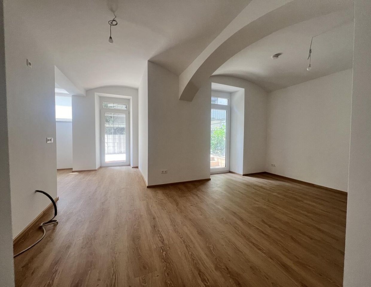 Einzigartige Lage & NEU errichtete Eigentumswohnung mit Terrasse, Gewerbe/Ordination möglich TP Top 1B ++Videorundgang++