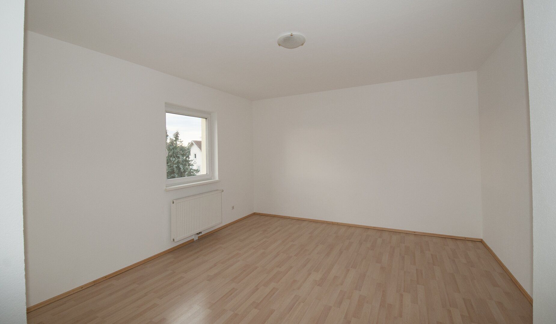 Mietwohnung (220) 68 m² mit Loggia und Balkon ca.7.0 m² Vermietung direkt vom Eigentümer keine Provision - Ansicht 3