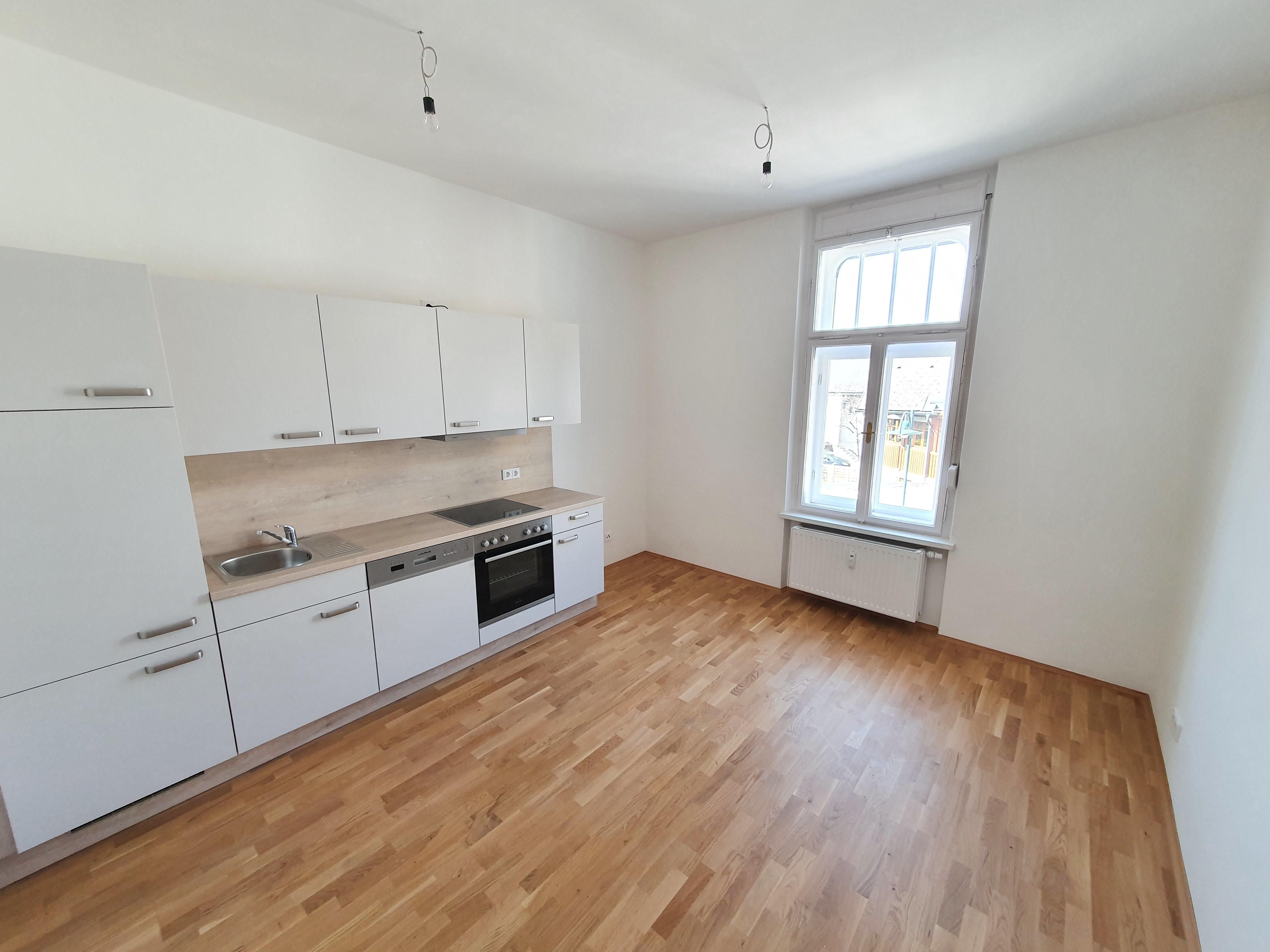 Charmante Altbauwohnung mit 3 Zimmern im 1. Stock
