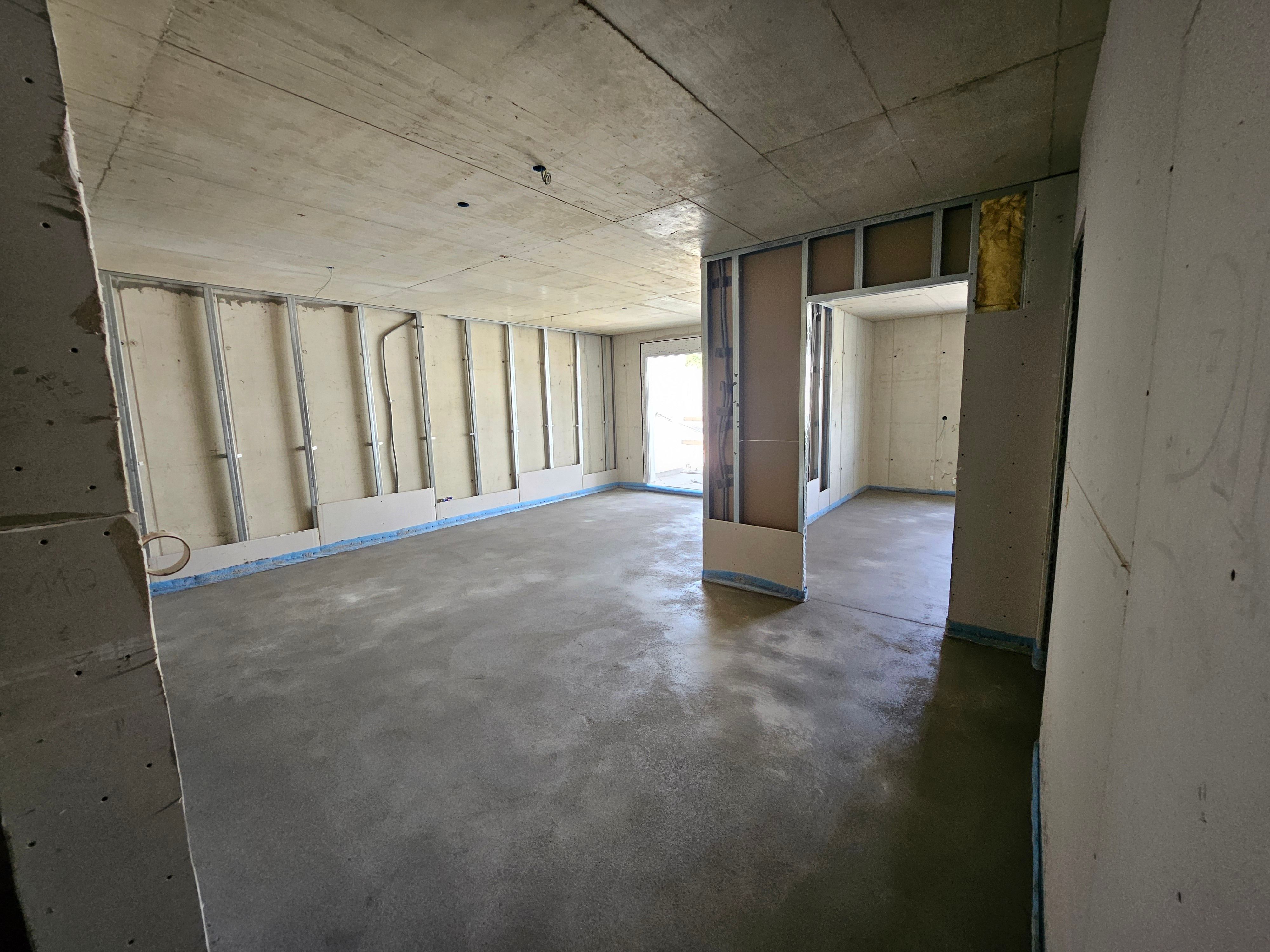 Großzügige Neubau-2-Zimmer-Wohnung mit Wohnküche, Loggia und Abstellraum