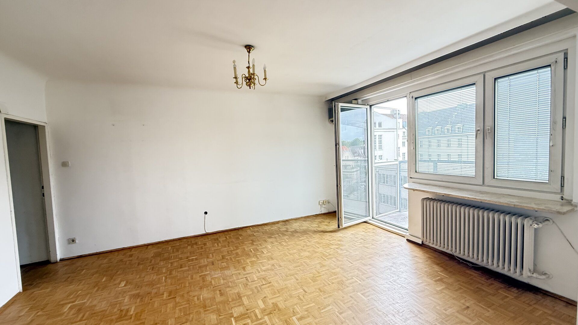 Traumhafte 6-Zimmer-Wohnung in 1190 Wien - Sanierungsbedürftig mit Balkon und Loggien!