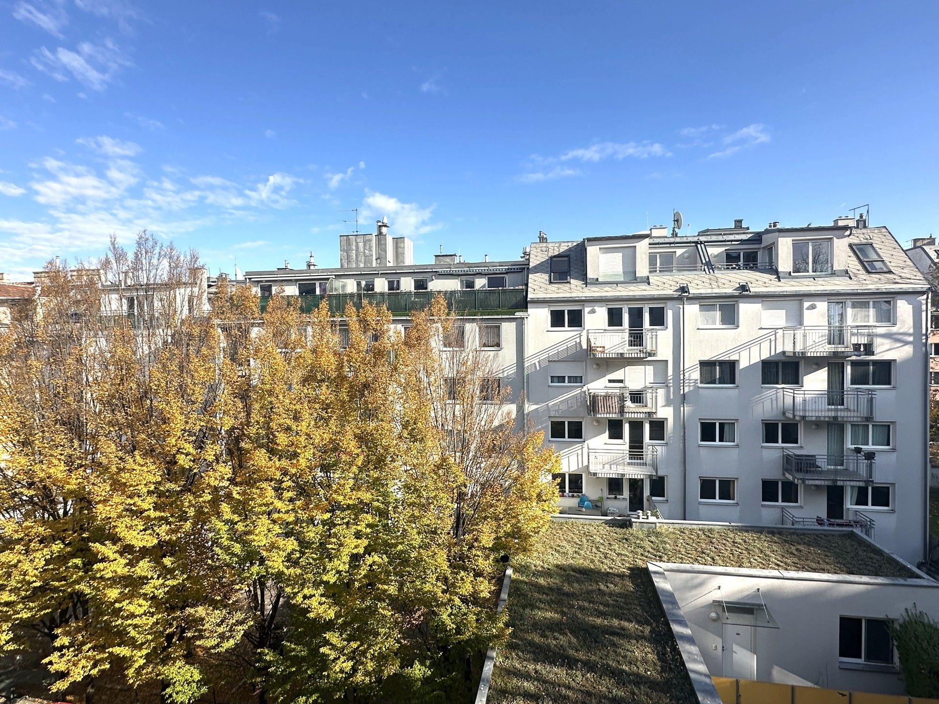 Bei der Schmelz wohnen: 2-Zimmer-Loggia-Wohnung mit Garagenplatz - perfekt für Stadt- und Naturgenießer - zu kaufen in 1160 Wien