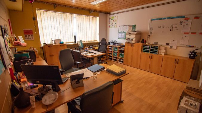 6.) Büro EG