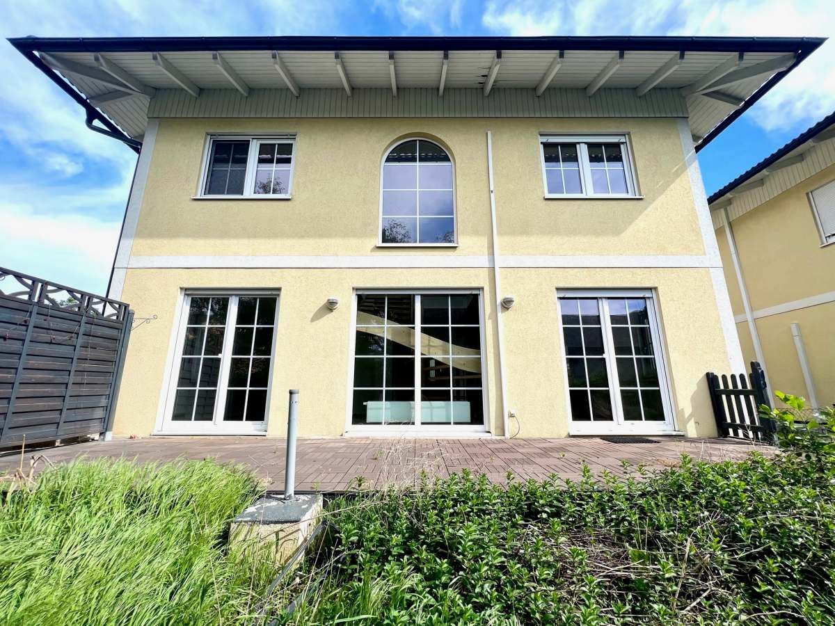 ++ BRUNN am GEBIRGE ++ EINFAMILIENHAUS mit KELLER