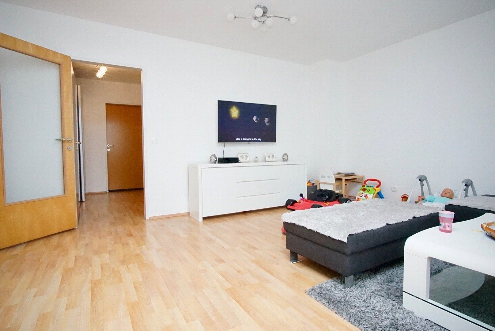 Nahe Matzleinsdorfer Platz | 47m² - 2.Stock - 1-Zimmer-Apartment mit voll ausgestatteter Küche