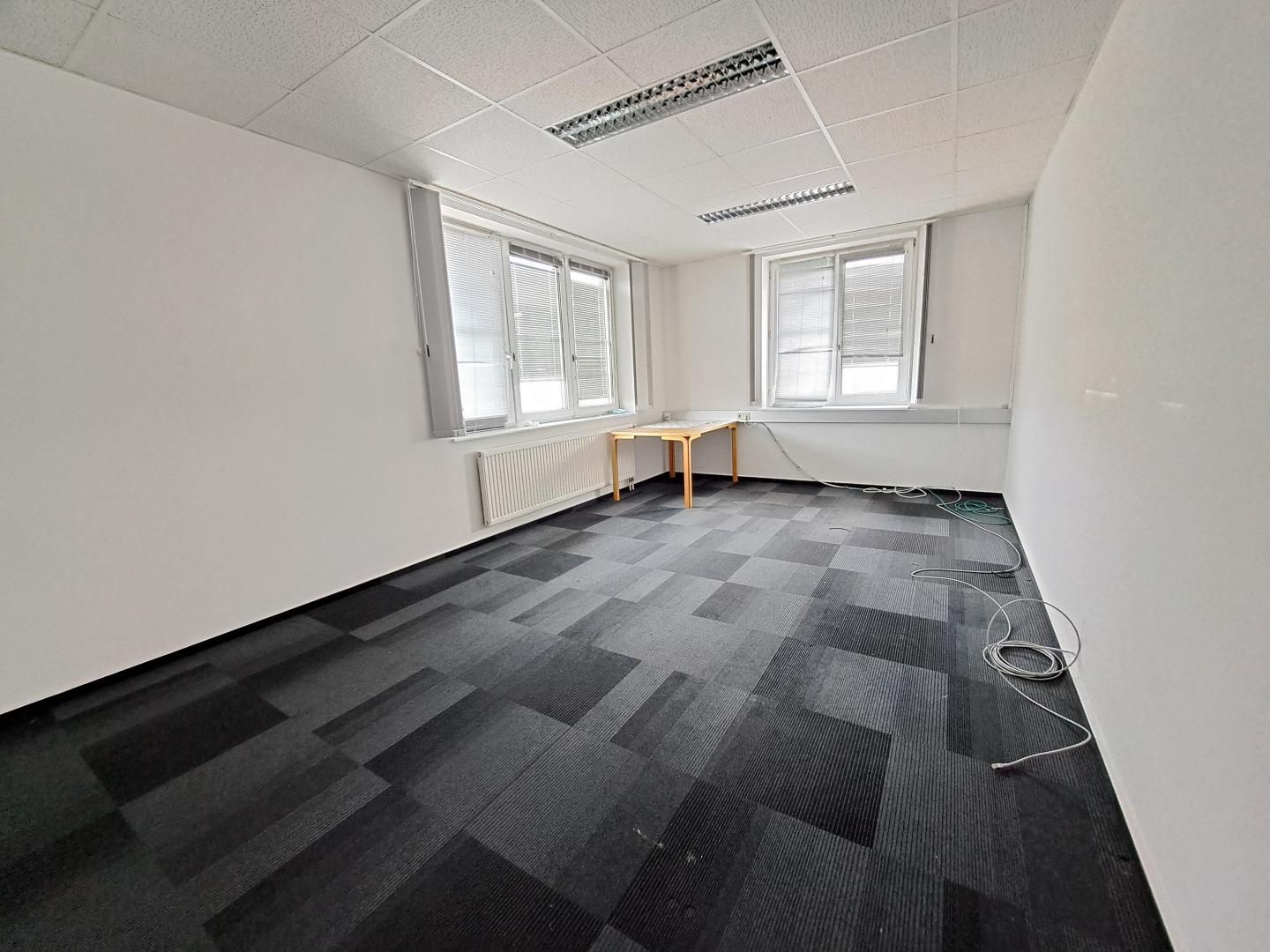 Büroflächen von ca. 100m² -270m², im Gewerbegebiet! neben der Autobahnauffahrt der S33 - Ansicht 3