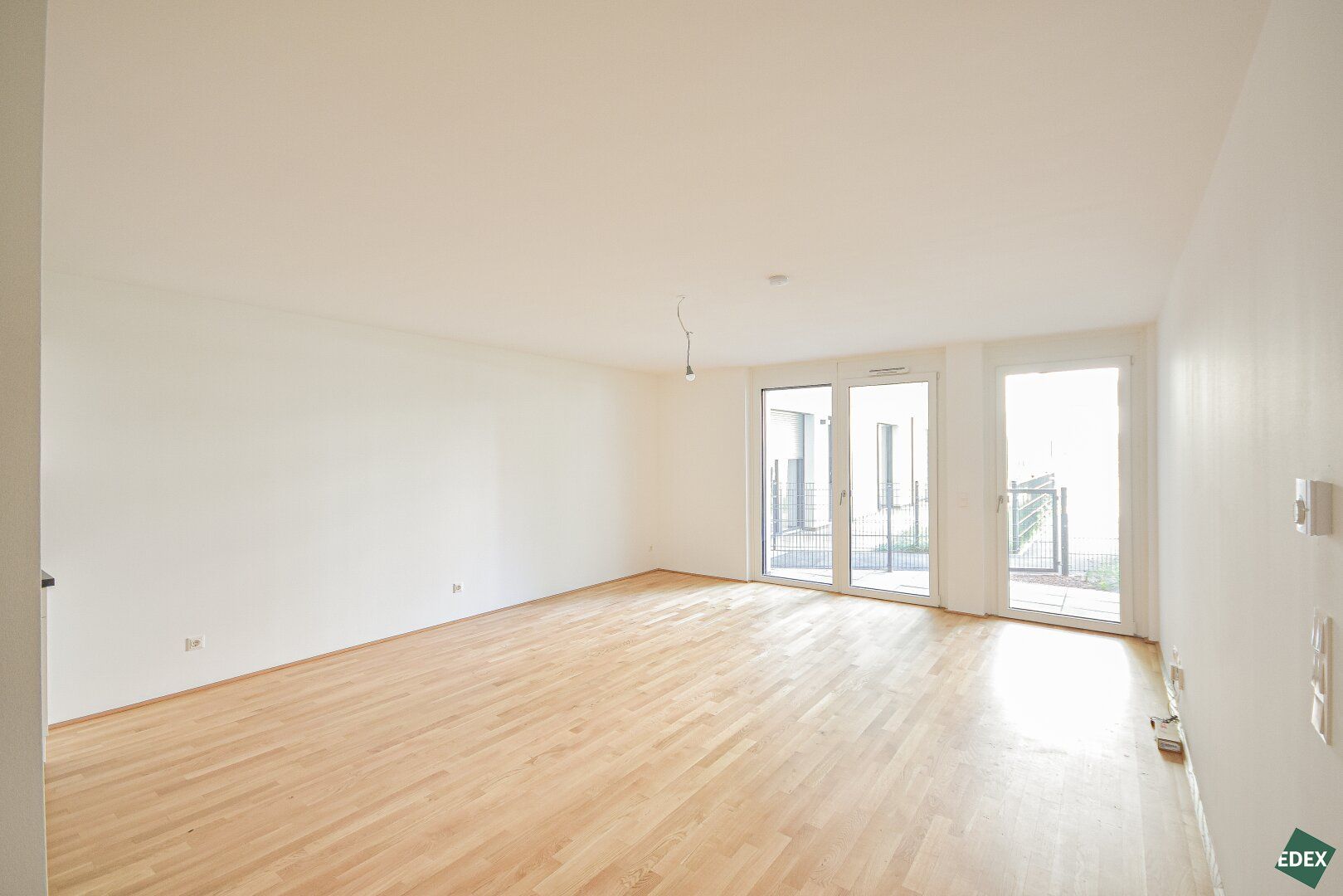 Familientraum: Wunderschöne 3-Zimmer-Gartenwohnung nahe der Donau