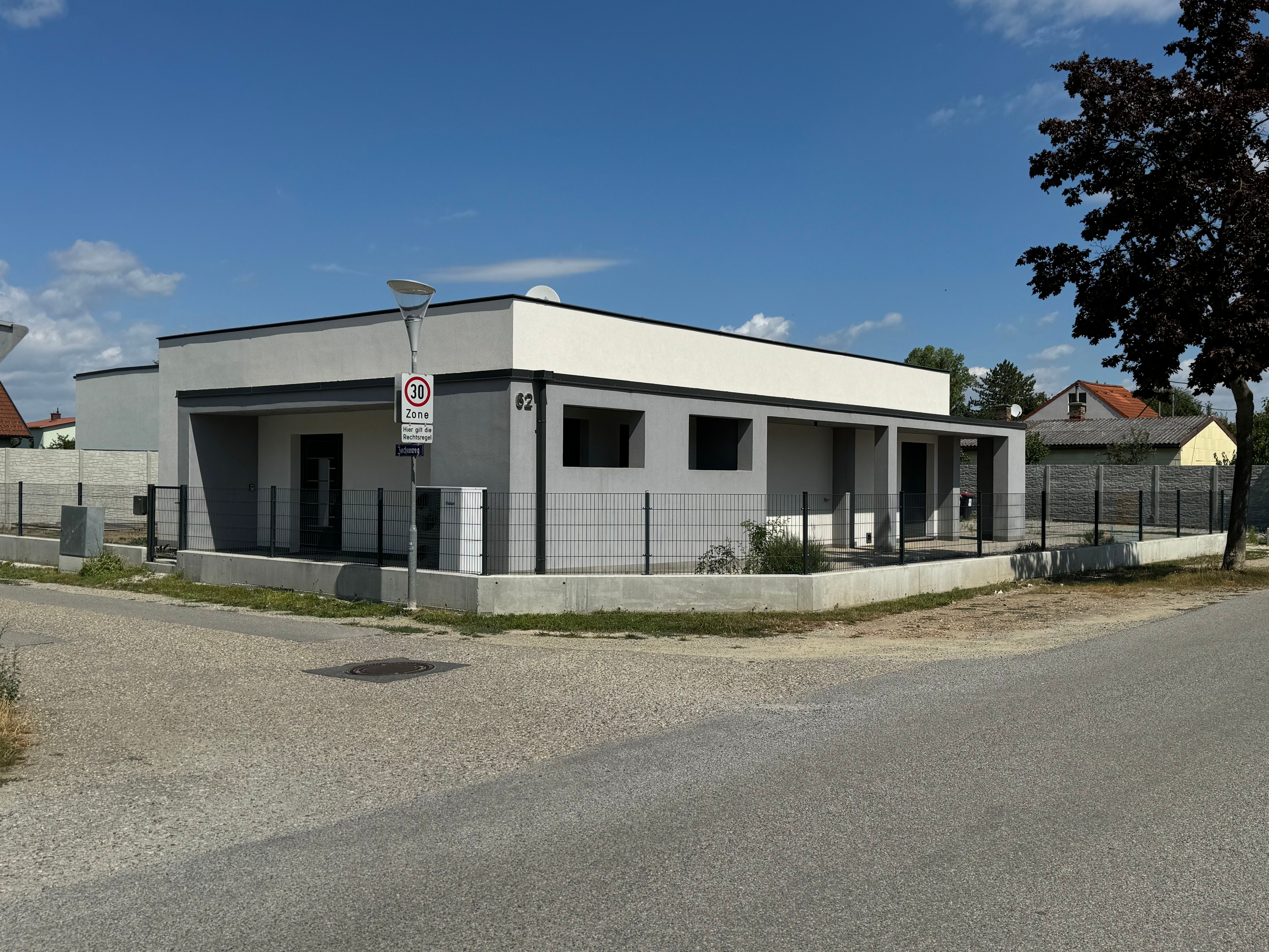 Exklusiver Bungalow mit luxeriösen Details wird provisionsfrei privat verkauft