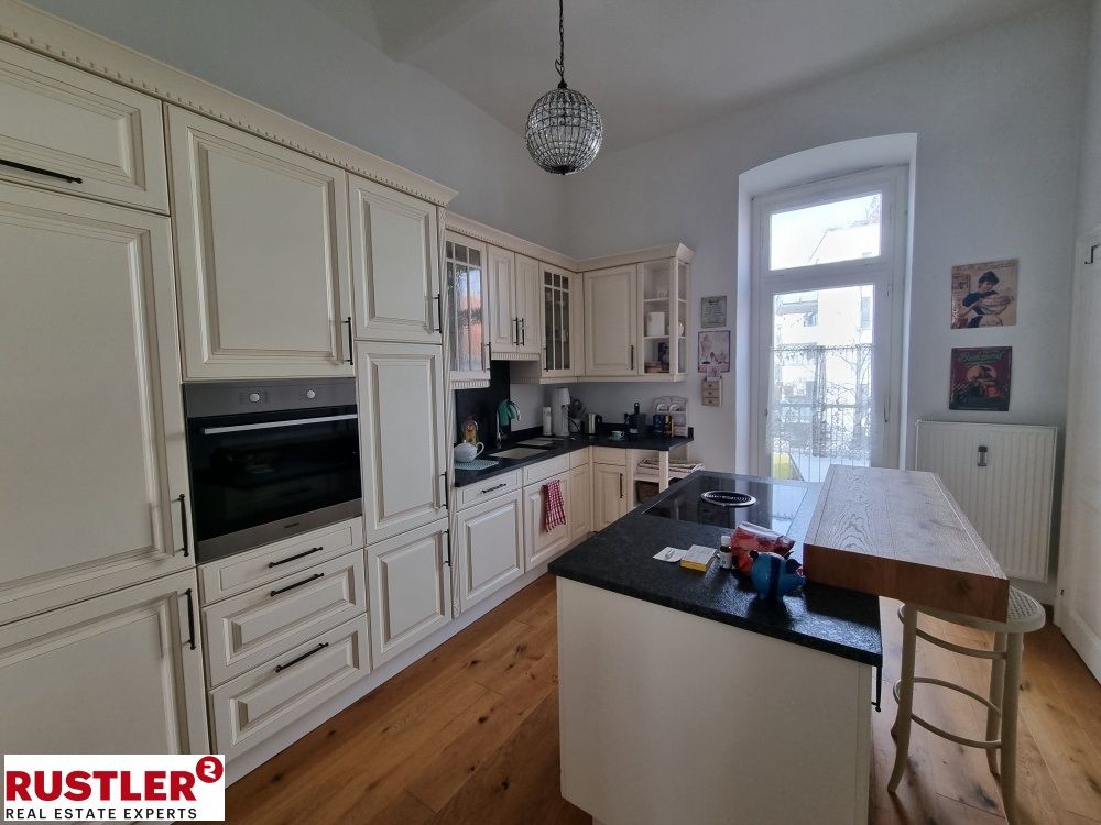 Tolle 4-Zimmer-Altbauwohnung im Herzen der Stadt