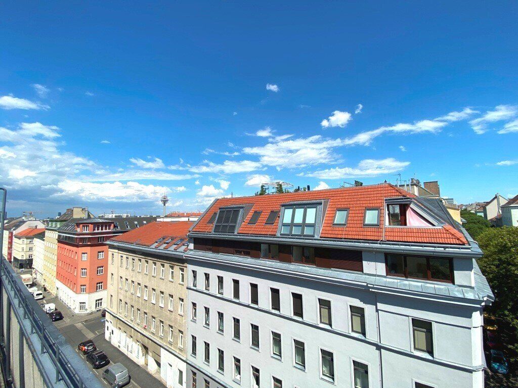 ** PROVISIONSFREI ** Neu sanierte 3 Zimmer DG-Eckwohnung + Traumterrasse mit ca. 28 m² - nähe Amalienbad