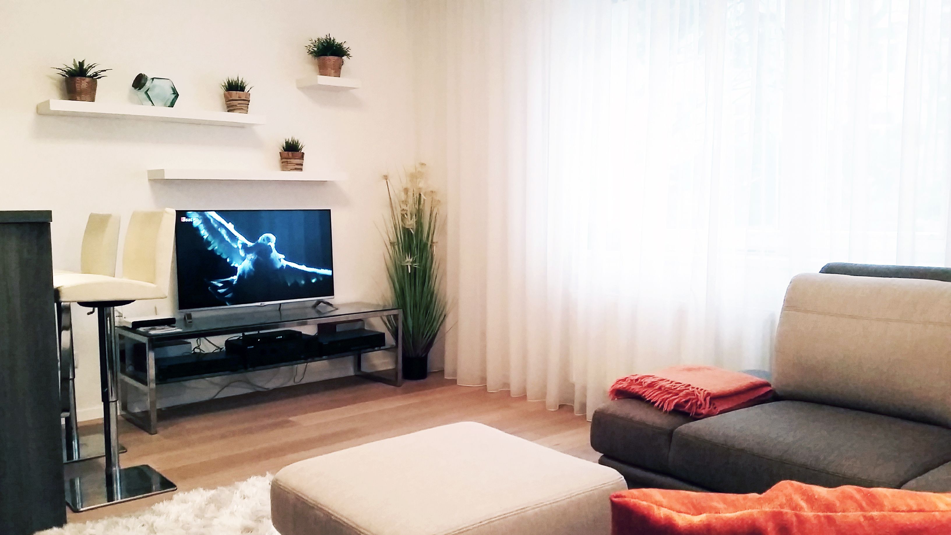 PROVISIONSFREI, komplett neu eingerichtetes Apartment! Ab sofort beziehbar! - Ansicht 2