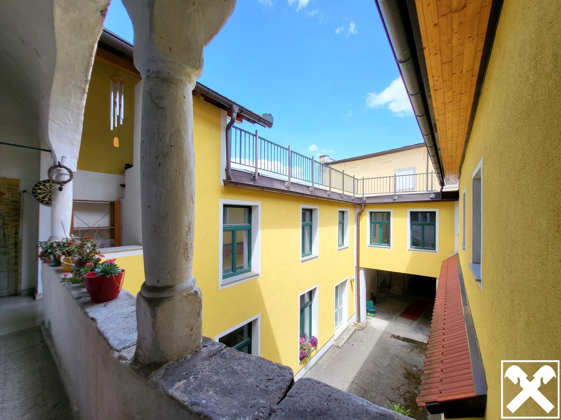 Investment Stadthaus - 10 Wohnungen möglich - View 2