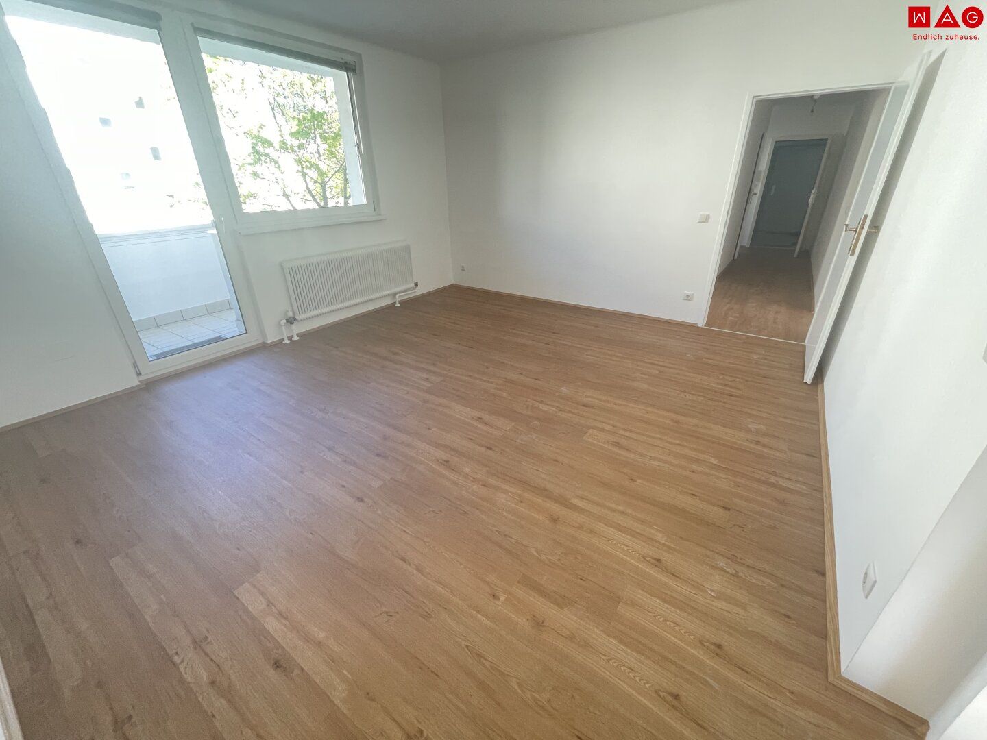 Neu sanierte 3 Zimmerwohnung mit Balkon!
